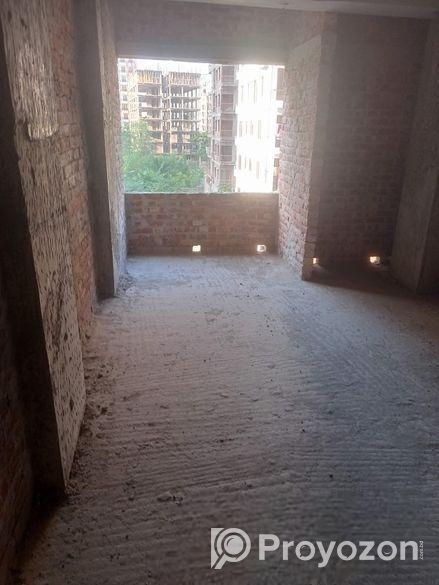 SOUTH FACING READY FLAT FOR SALE @ 1600 SFT