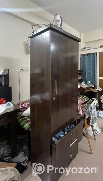 ব্যবহৃত আলমারি বিক্রয় হবে