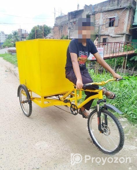 ডেলিভারি কভার ভ্যান