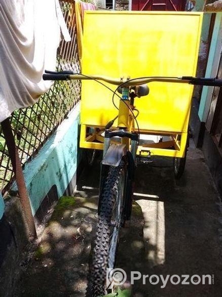 ডেলিভারি কভার ভ্যান