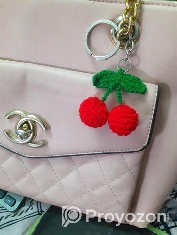 হাতে তৈরি কুশিকাটার চেরি চাবির রিং