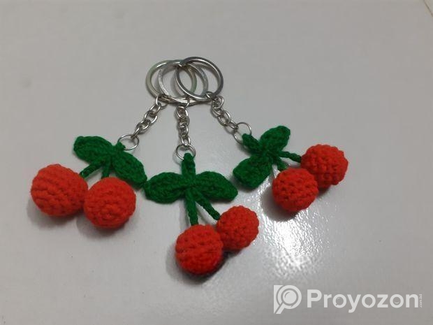 হাতে তৈরি কুশিকাটার চেরি চাবির রিং