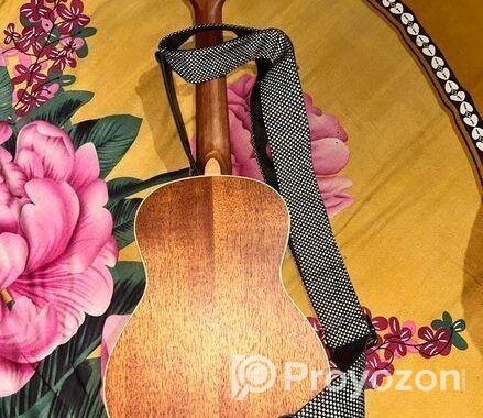 Ukulele: Yamaha Tenor Ukya-26 ইউকেলিলি সেল করা হবে