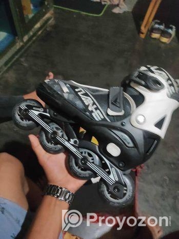 চাকা জুতা