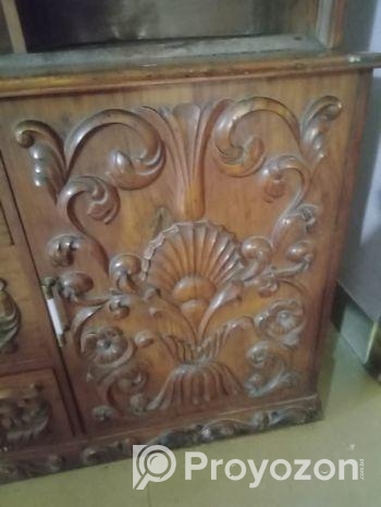 কাঠের শোকেস