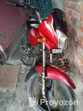 Bajaj Platina 100 . 2014