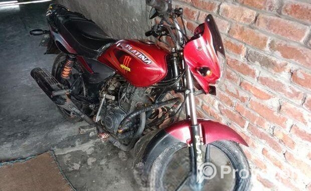 Bajaj Platina 100 . 2014