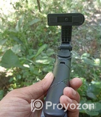মাইক্রোফোন এবং ক্যামেরা স্ট্যান্ড