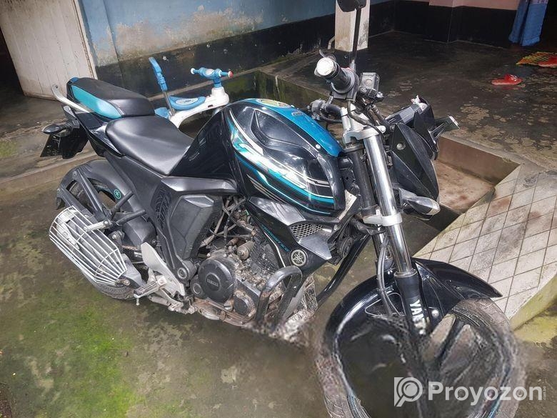 Yamaha FZ 2017