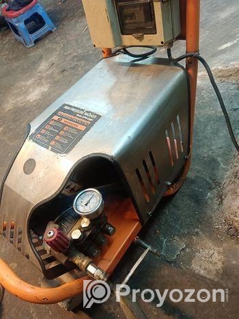 পানি হাইড্রোলিক মেশিন।