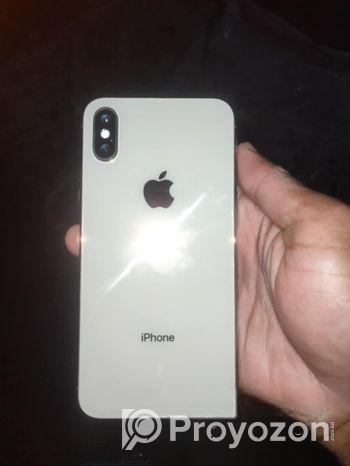 Apple iPhone X ‘ (Used)