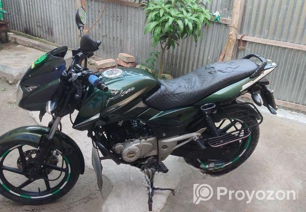 Bajaj Pulsar 150 . 2017