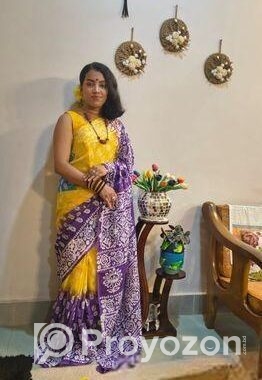 সিল্ক মোম বাটিক শাড়ি।
