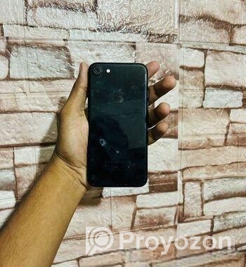 Apple iPhone 7 ‘ (Used)