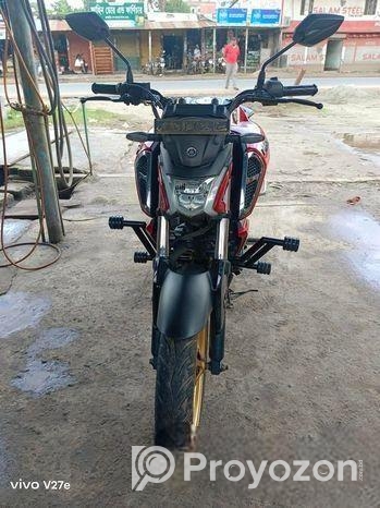 Yamaha Fzs V4 . 2024