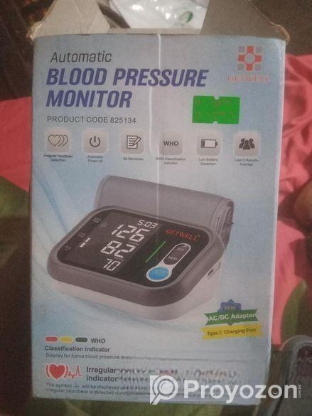 ব্লাড প্রেশার মনিটর