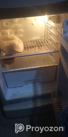 আরজেন্ট ফ্রিজ বিক্রি করবো