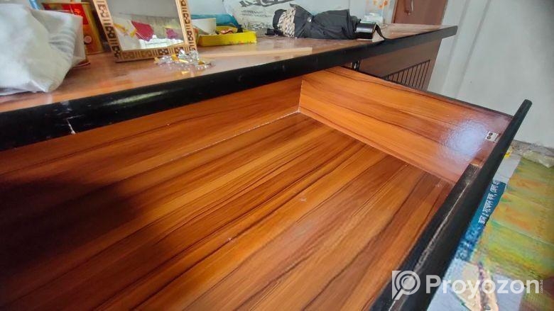 Wardrobe new Condition