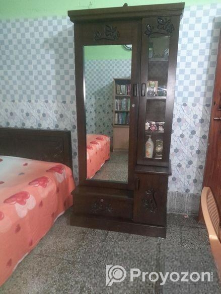 এলুমিনিয়াম বোর্ডের ড্রেসিং টেবিল বিক্রয় করা হবে