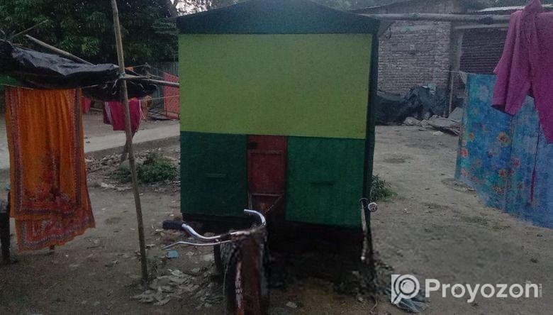 ঝাল মুড়ির টং দোকান