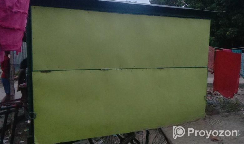 ঝাল মুড়ির টং দোকান