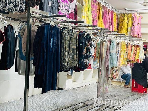 এস এর দুইটা স্ট্যান্ড হ্যাঙ্গার বিক্রি করা হবে।