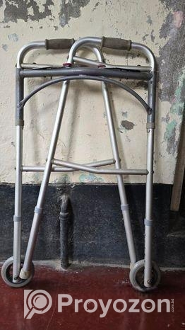 বয়স্কদের ওয়াকার বিক্রি করা হবে