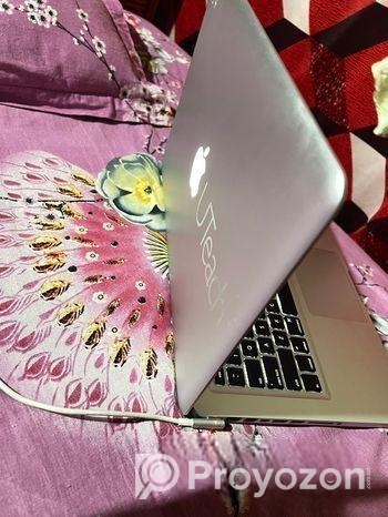 Apple Macbook Pro 2012 – Core I5, 4gb Ram, 500gb Hdd, চার্জারসহ
