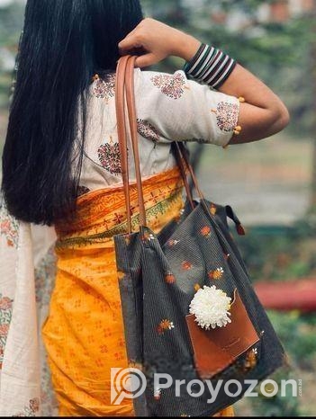 টোট ব্যাগ