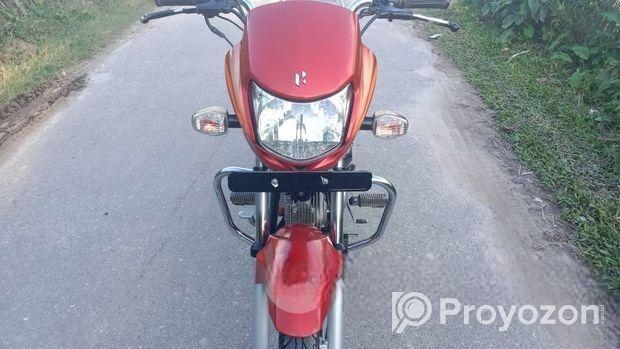 Hero HF Deluxe 2024