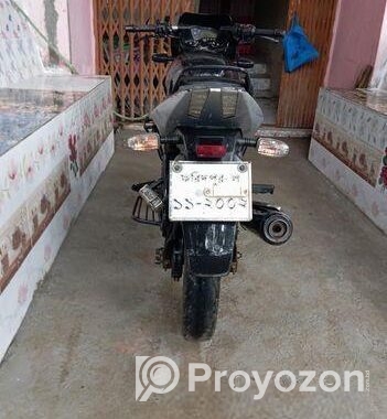 Bajaj Pulsar 150 . 2016