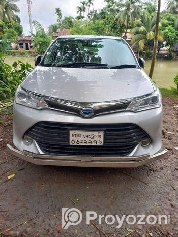 Toyota Axio Hybrid 2015