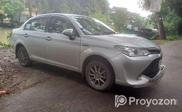 Toyota Axio Hybrid 2015