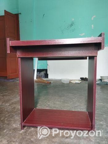 ৩টি কম্পিউটার টেবিল বিক্রয় করা হইবে।