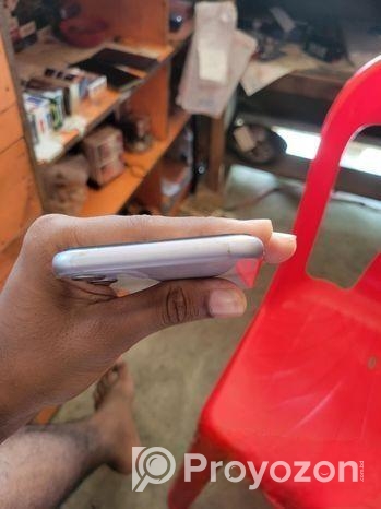 Apple iPhone 11 64 gb (Used)