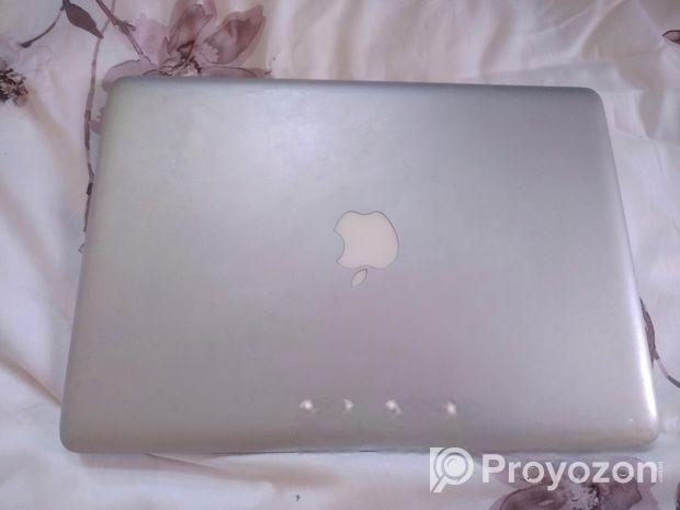 Macbook pro (i7)