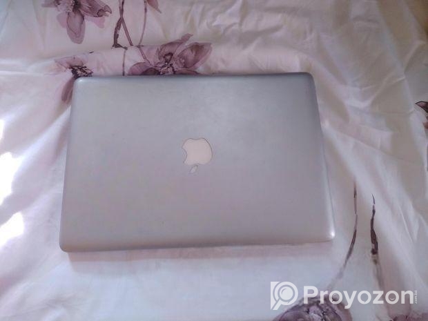 Macbook pro (i7)