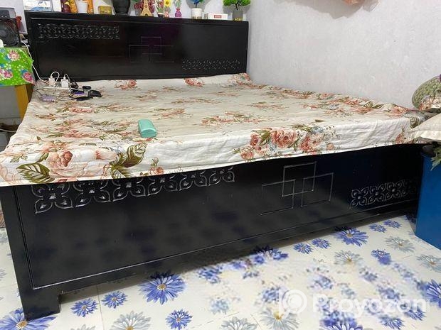 মালয়সিয়ান বোর্ড সেমি বক্স খাট