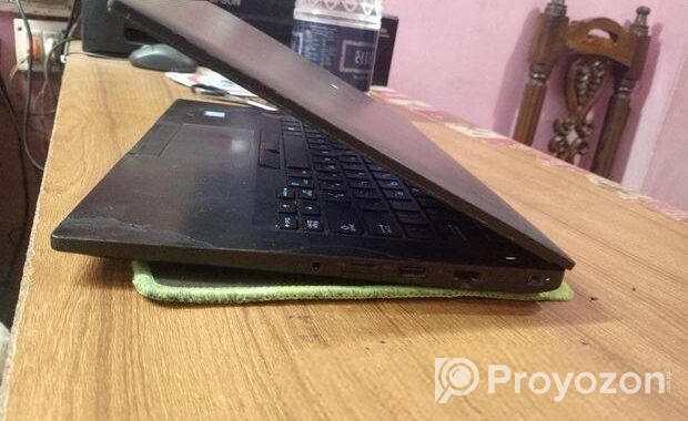 Dell Latitude 7400