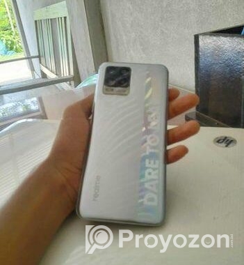 Realme 8 . 128/8 (Used)