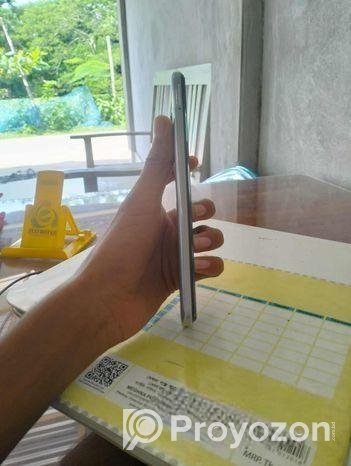 Realme 8 . 128/8 (Used)