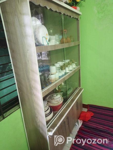 শোকেস বিক্রি হবে