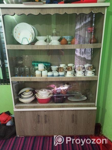 শোকেস বিক্রি হবে