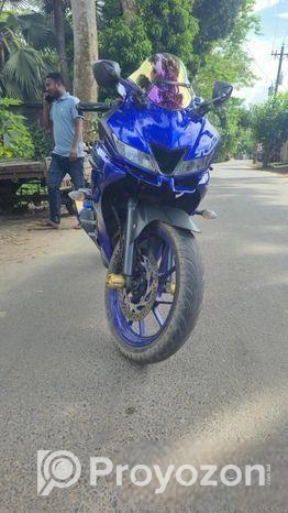 Yamaha R15 V3 Movistar . 2022