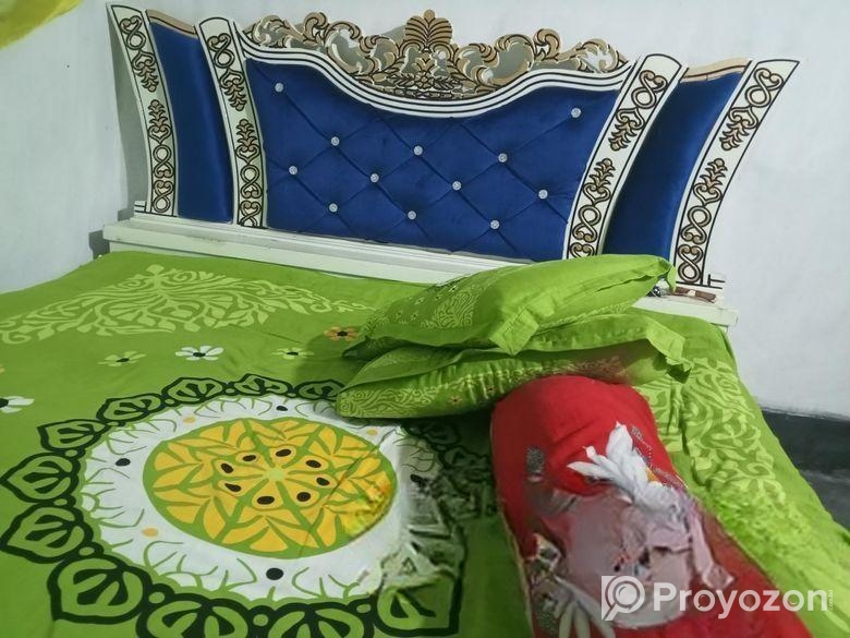 একদম নতুন খাটের মত