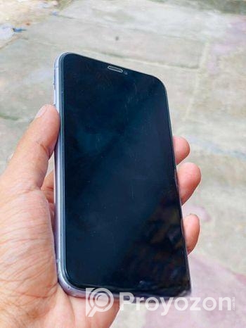 Apple iPhone 11 . (Used)