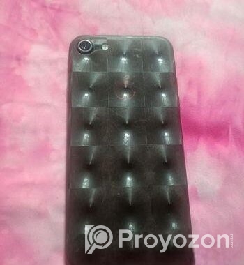 Apple iPhone 7 (Used)