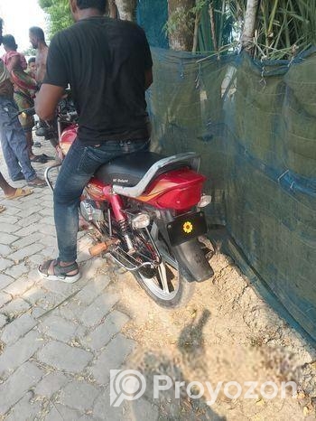 Hero HF Deluxe ` 2022