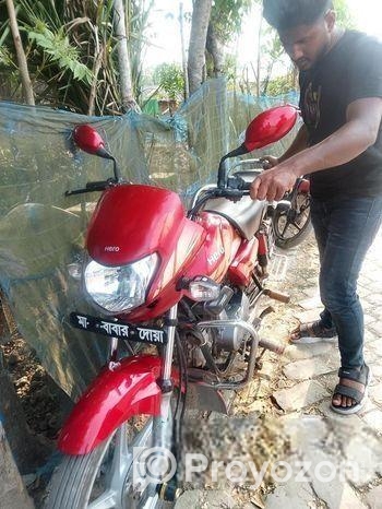 Hero HF Deluxe ` 2022