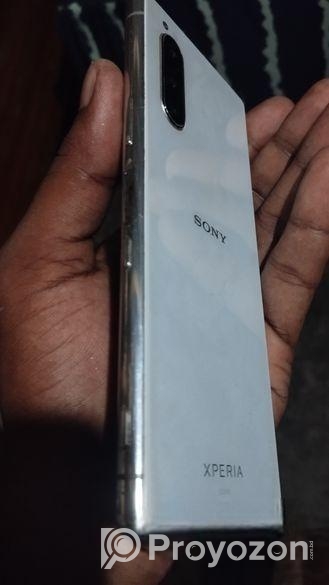 Sony Xperia 5 IV ফোনটি চলমান রয়েছে। (Used)